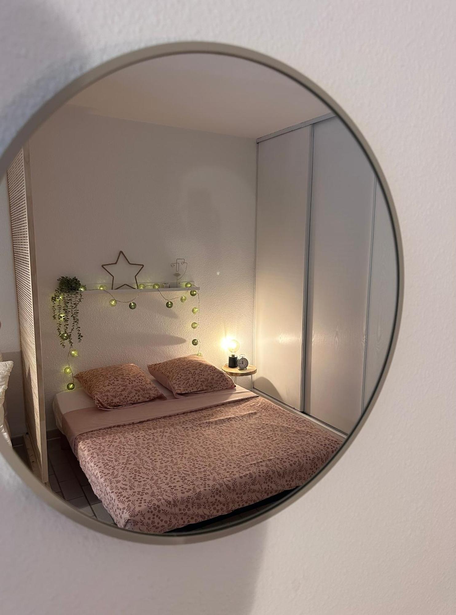 Studio Sur Le Port De Hyeres - A 2Min Des Plages, Clim & Balcon Exterior photo